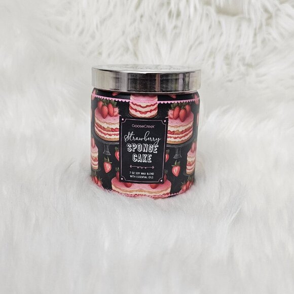 Goosecreek Strawberry Sponge Cake Soy Wax Essential Oils Jar Candle NEW - Picture 1 of 4